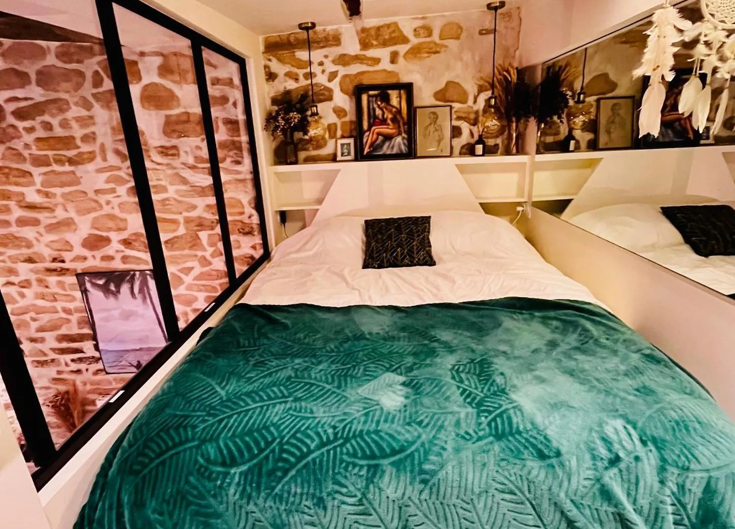 Apartment Plein Coeur De : Duplex A Bastille *